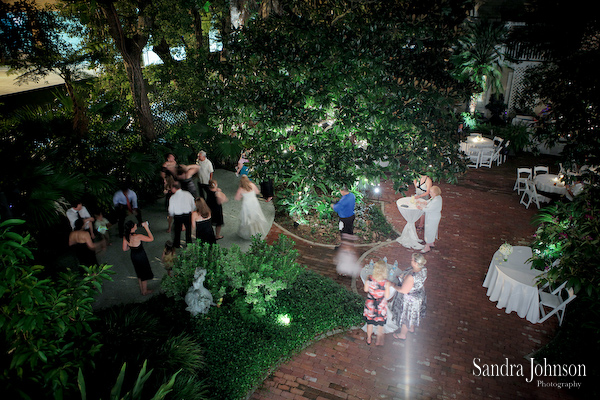Best Courtyard Lake Lucerne - IW Phillips House Wedding photographer - Sandra Johnson (SJFoto.com)